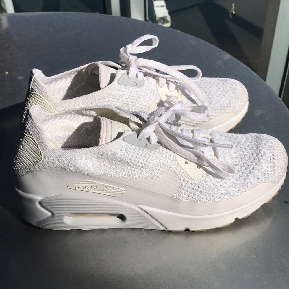 Nike Air Max (size 7)